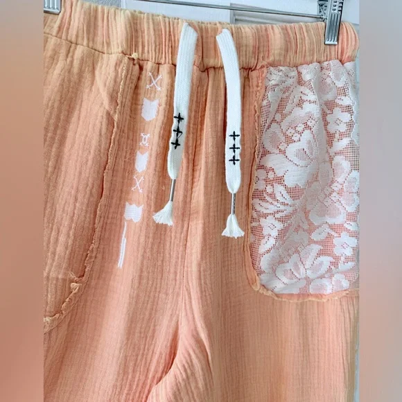 POL Coral Lace Trim Pants - Picture 6 of 10